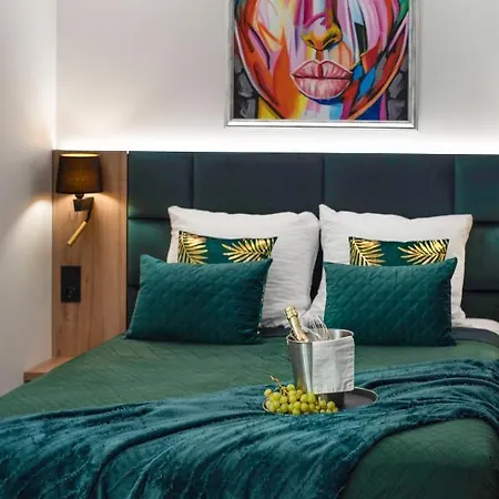 Glam Teczowa 31a - Free Parking & Wifi Apartment Wroclaw